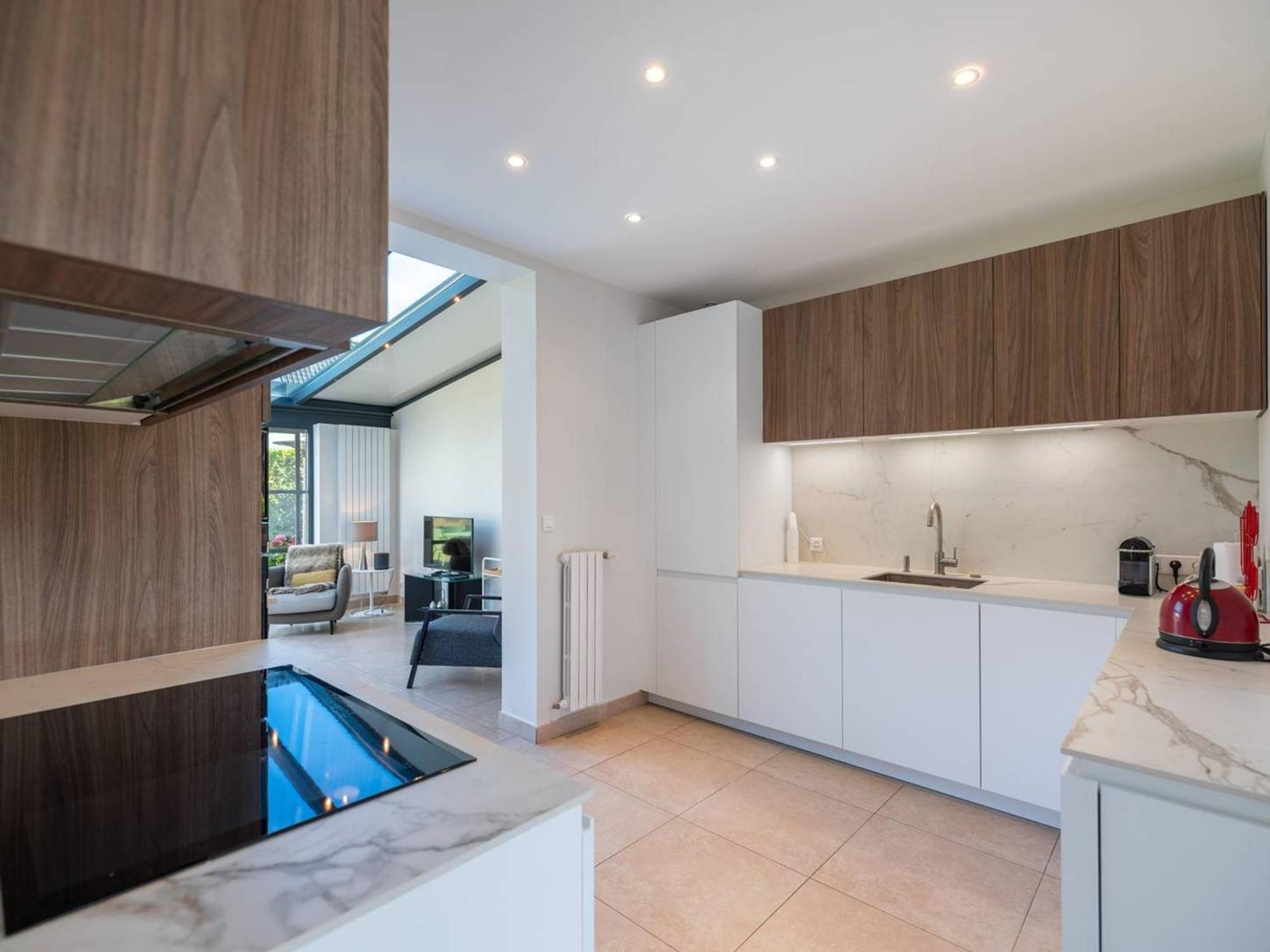 Maison Spacieuse Avec Wi-fi Et Parking, Proche - Fr-1-821-16 Hébergement de vacances *